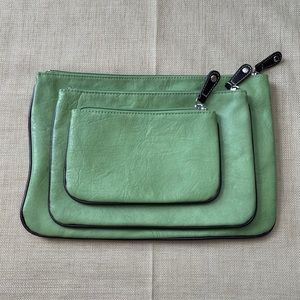 Bueno Matching Set of 3 Zippered Pouches Cosmetic Travel Bags